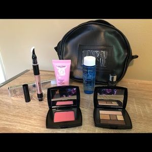 BNWT Lancome 6-piece set with a black makeup bag